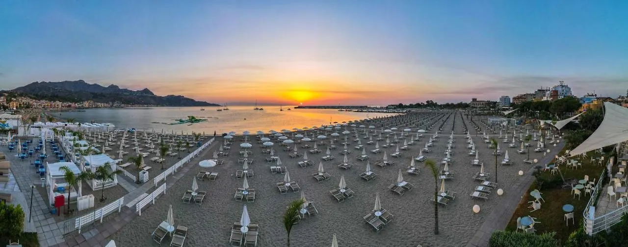 Szálloda Kalaskiso' Giardini Naxos